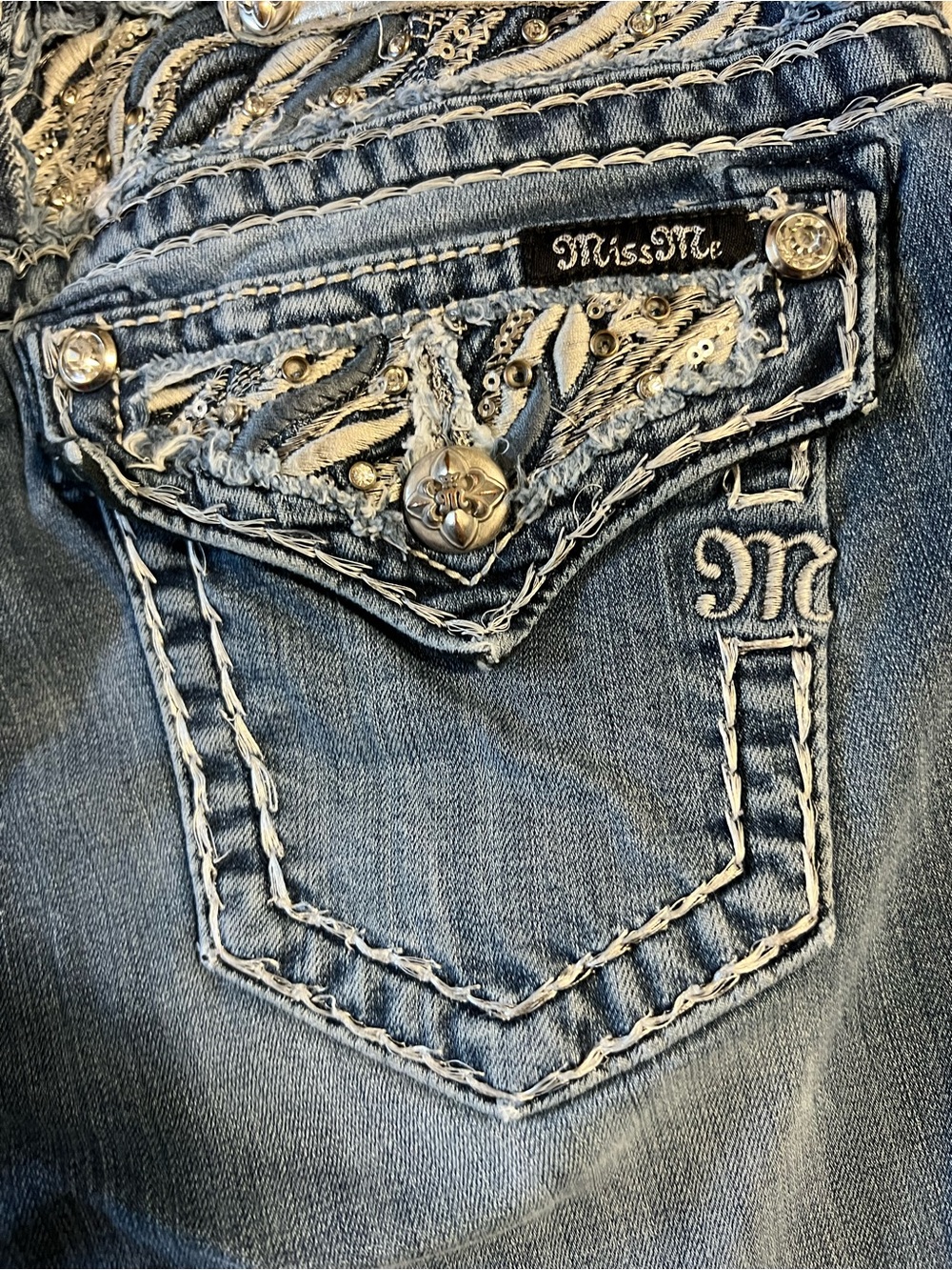 Miss Me Distressed Wide Leg Jeans in Medium Blue 37 inch inseam - Picture 7 of 8